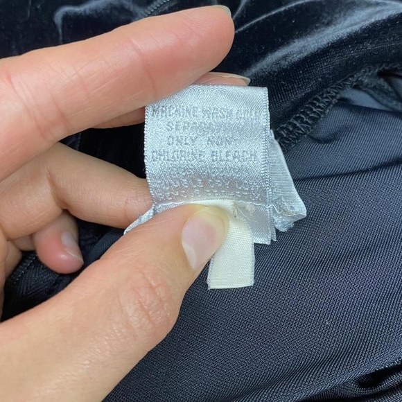 SOLD 90s velour vintage catsuit - Picture 8 of 8